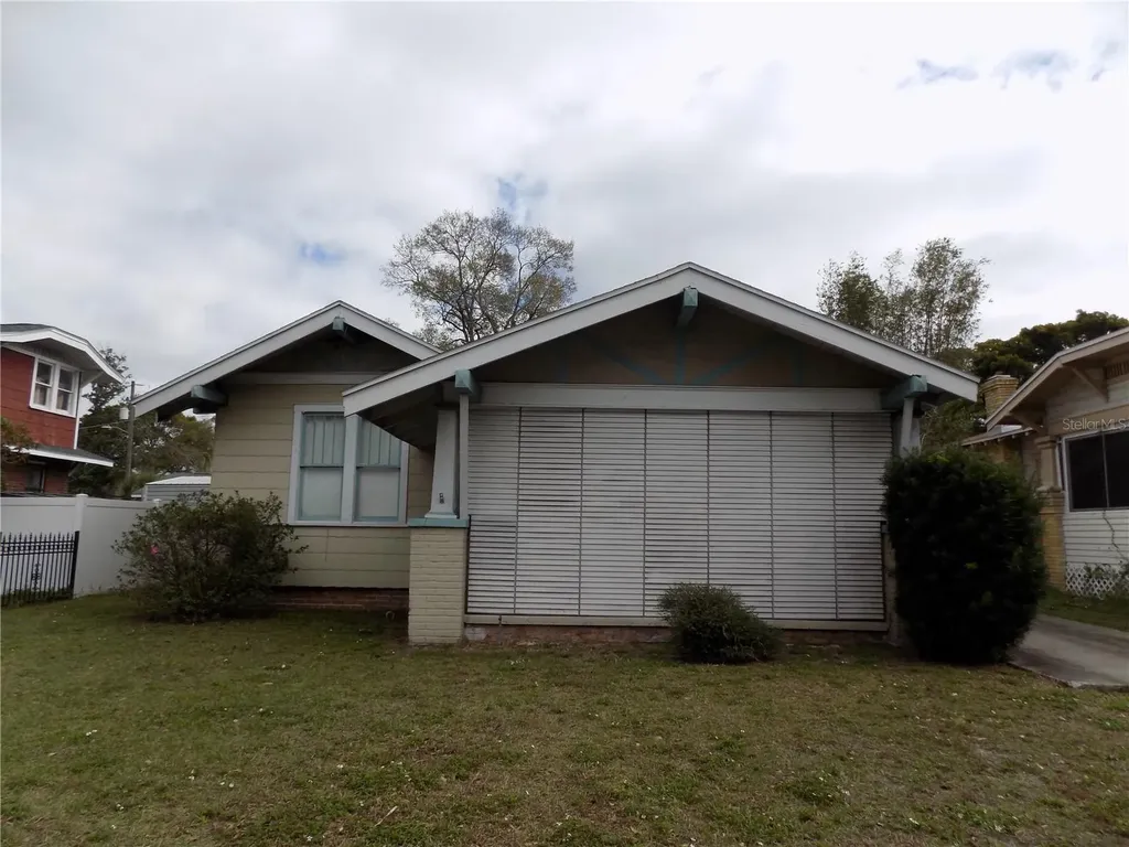 5607 N Taliaferro Avenue Tampa FL 33604