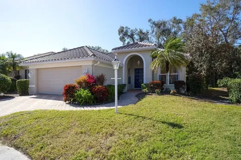 8336 Canary Palm Court Sarasota FL 34238