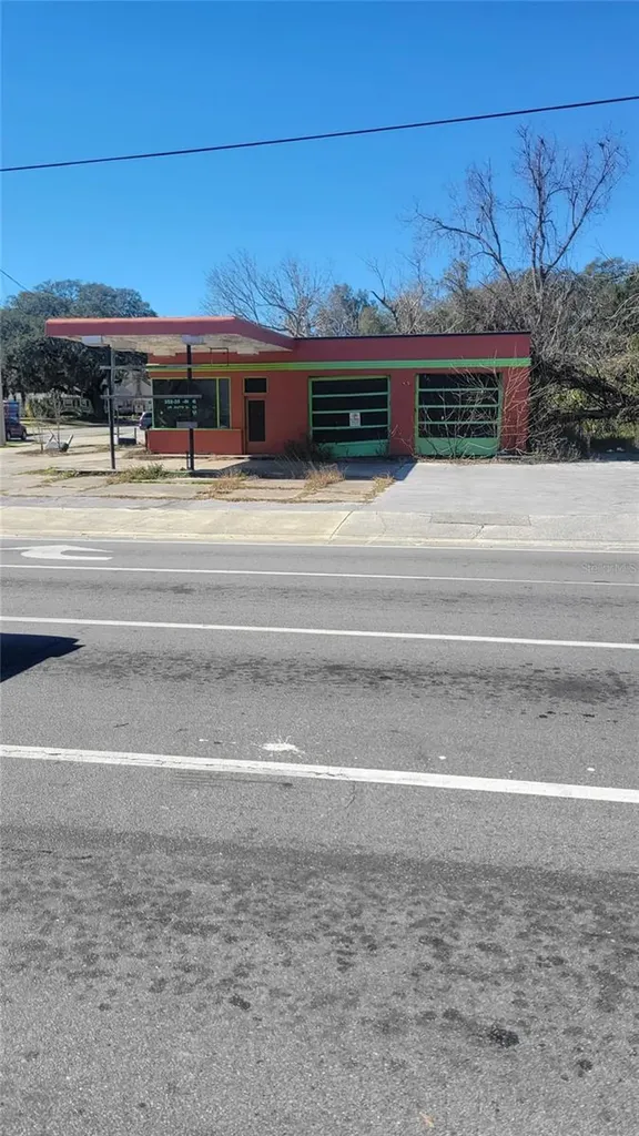 10 NW 250th Street Newberry FL 32669