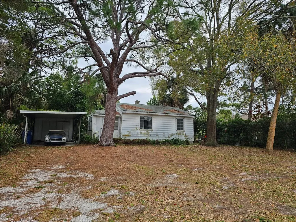 1409 Essex Drive N St Petersburg FL 33710