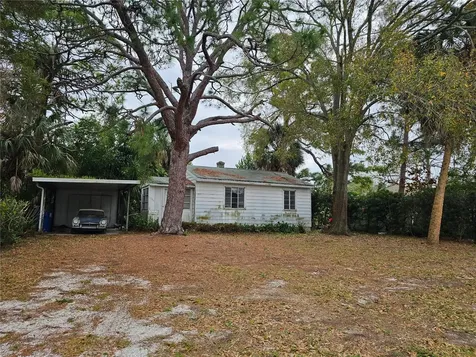 1409 Essex Drive N St Petersburg FL 33710