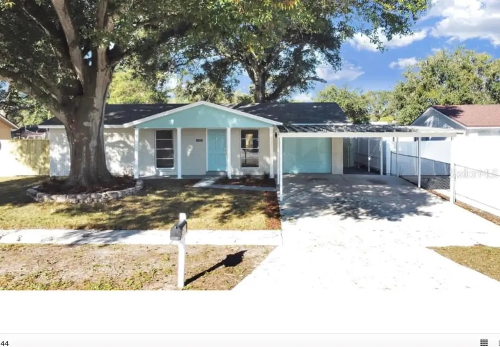 8328 Garrison Circle Tampa FL 33615