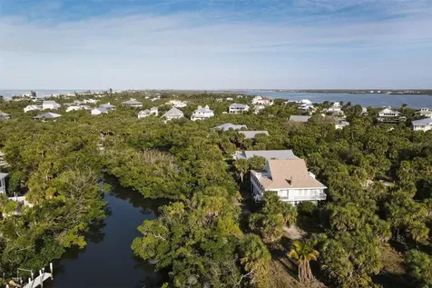 21 Bayshore Circle Placida FL 33946