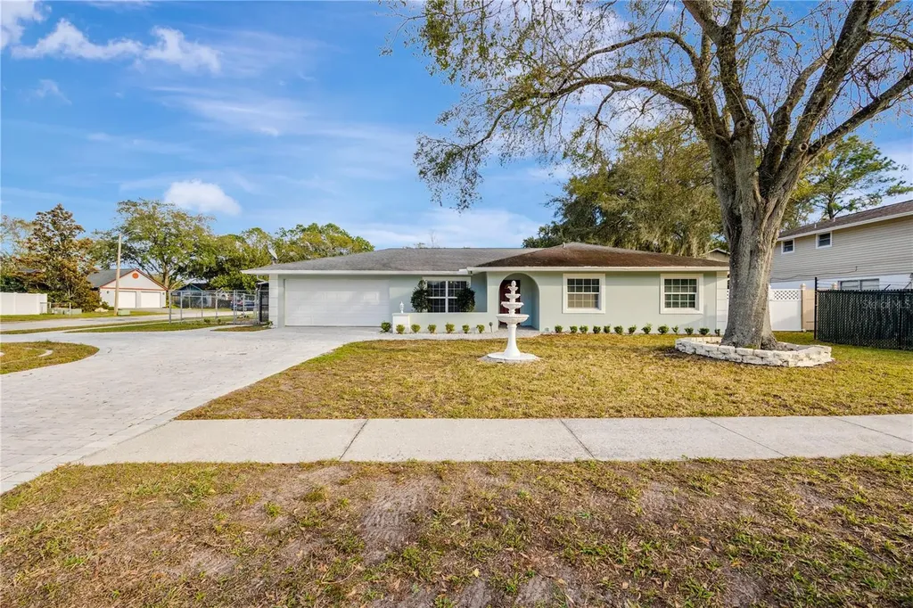 1300 Foggy Ridge Parkway Lutz FL 33559