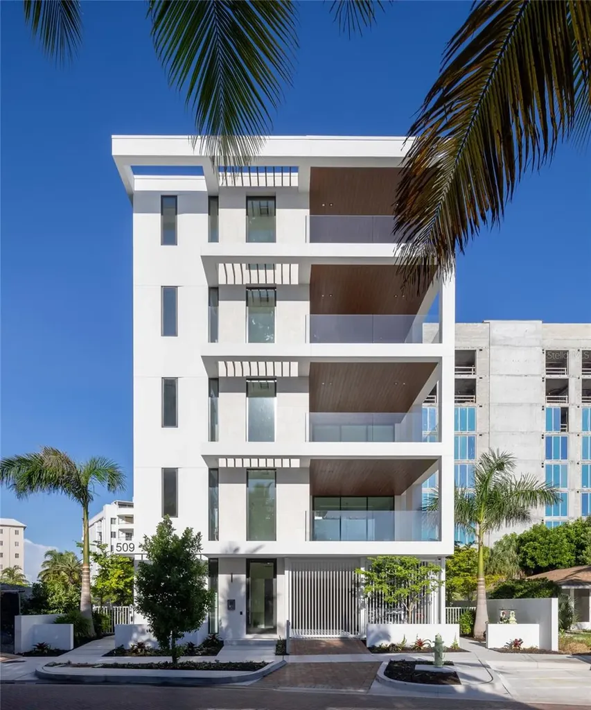 509 Golden Gate Point Sarasota FL 34236