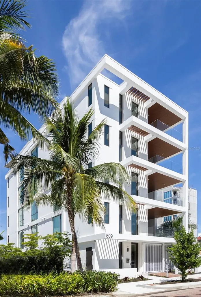 509 Golden Gate Point Sarasota FL 34236