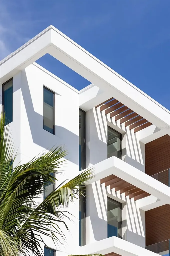 509 Golden Gate Point Sarasota FL 34236