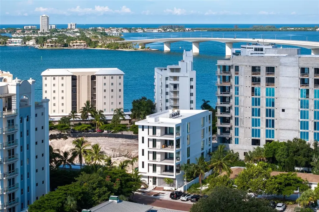 509 Golden Gate Point Sarasota FL 34236