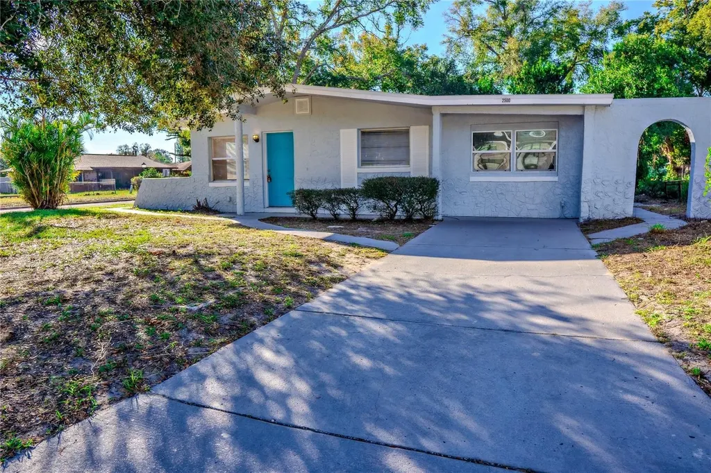 2500 Carver Avenue Orlando FL 32810