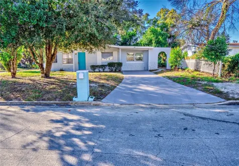 2500 Carver Avenue Orlando FL 32810