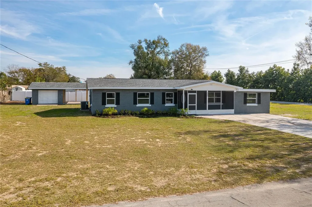 580 S 6th Street Eagle Lake FL 33839