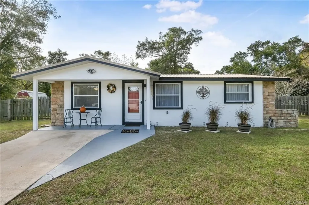 22 W Golden Street Beverly Hills FL 34465