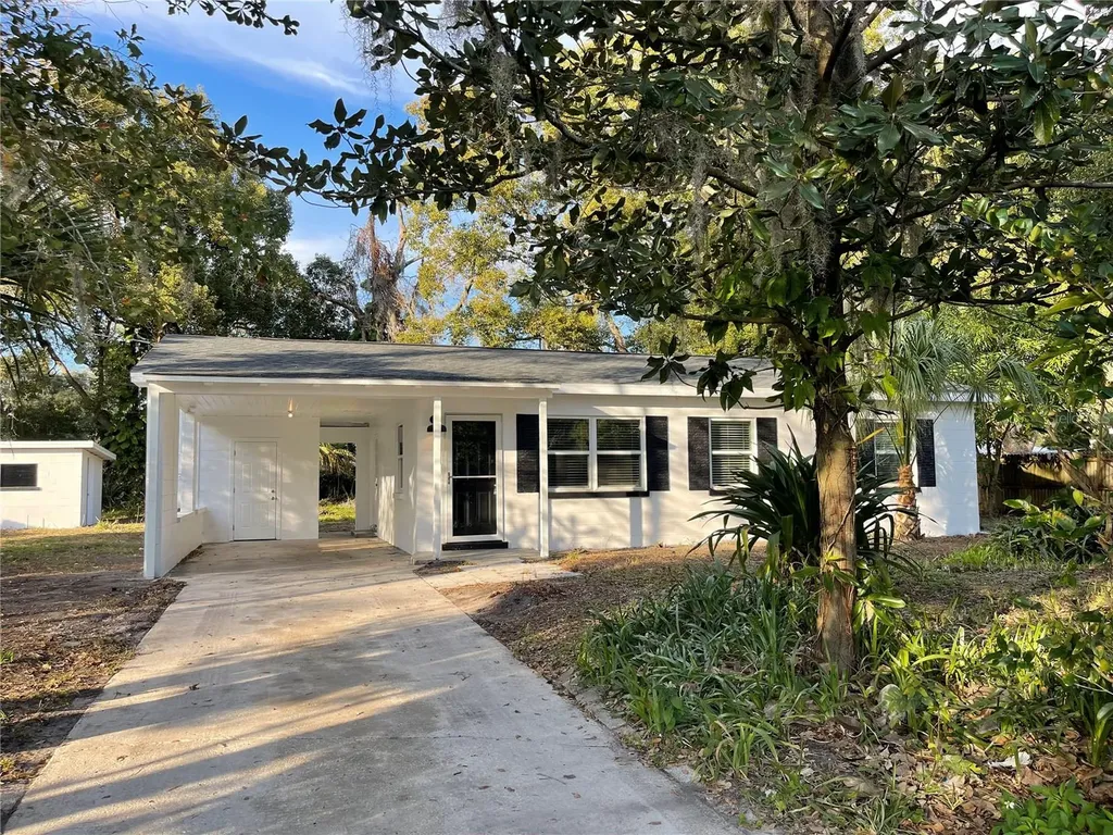 1702 E Linda Street Plant City FL 33563