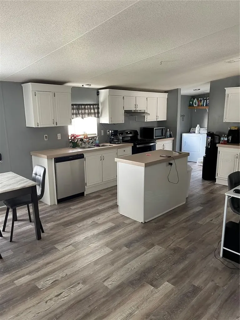50989 Highway 27 Davenport FL 33897