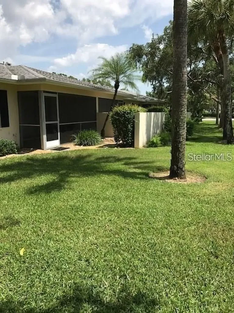 6892 W Country Club Lane Sarasota FL 34243