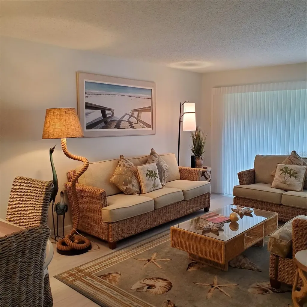 6892 W Country Club Lane Sarasota FL 34243