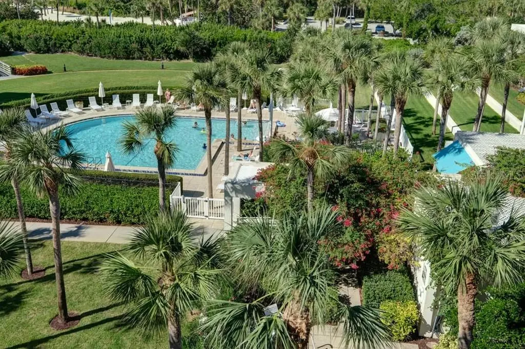 2105 Gulf Of Mexico Drive Longboat Key FL 34228