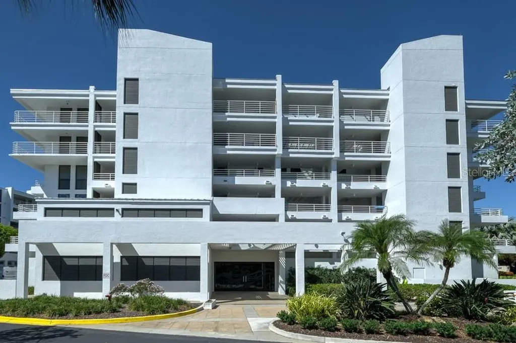 2105 Gulf Of Mexico Drive Longboat Key FL 34228