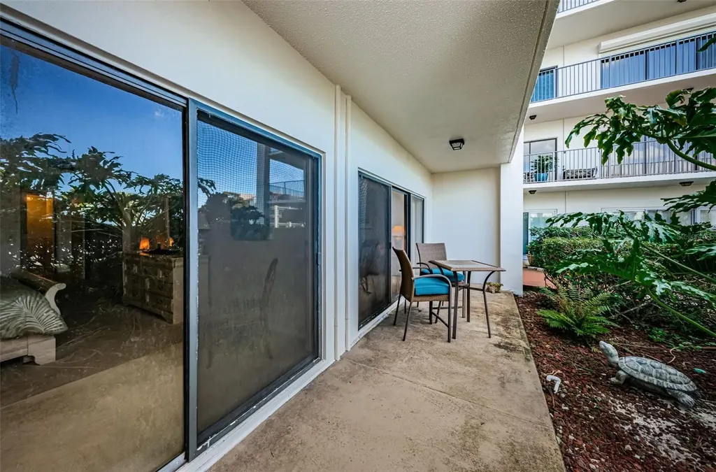 101 Mariner Drive Tarpon Springs FL 34689