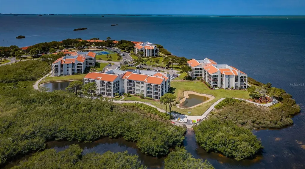 101 Mariner Drive Tarpon Springs FL 34689