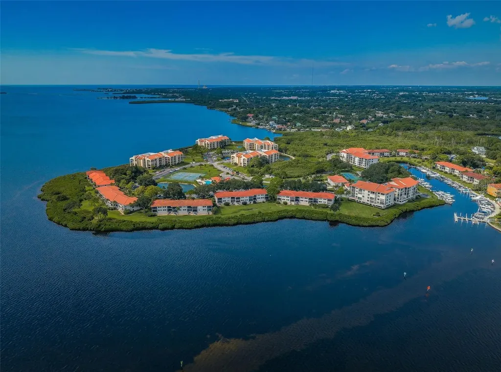 101 Mariner Drive Tarpon Springs FL 34689