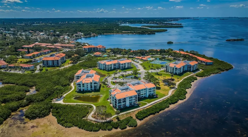 101 Mariner Drive Tarpon Springs FL 34689