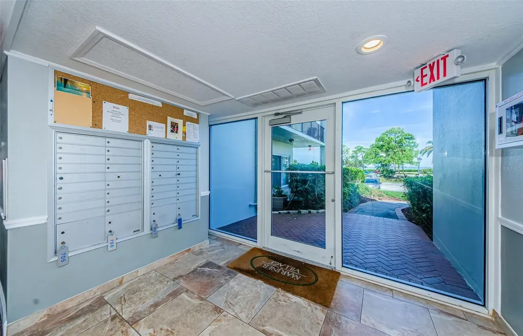 101 Mariner Drive Tarpon Springs FL 34689