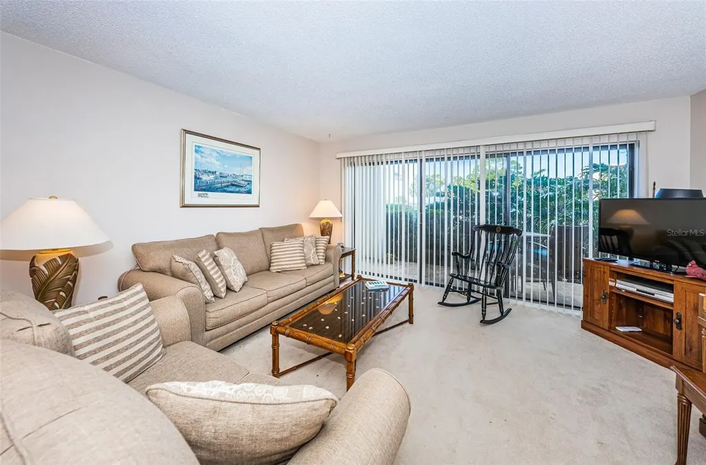 101 Mariner Drive Tarpon Springs FL 34689