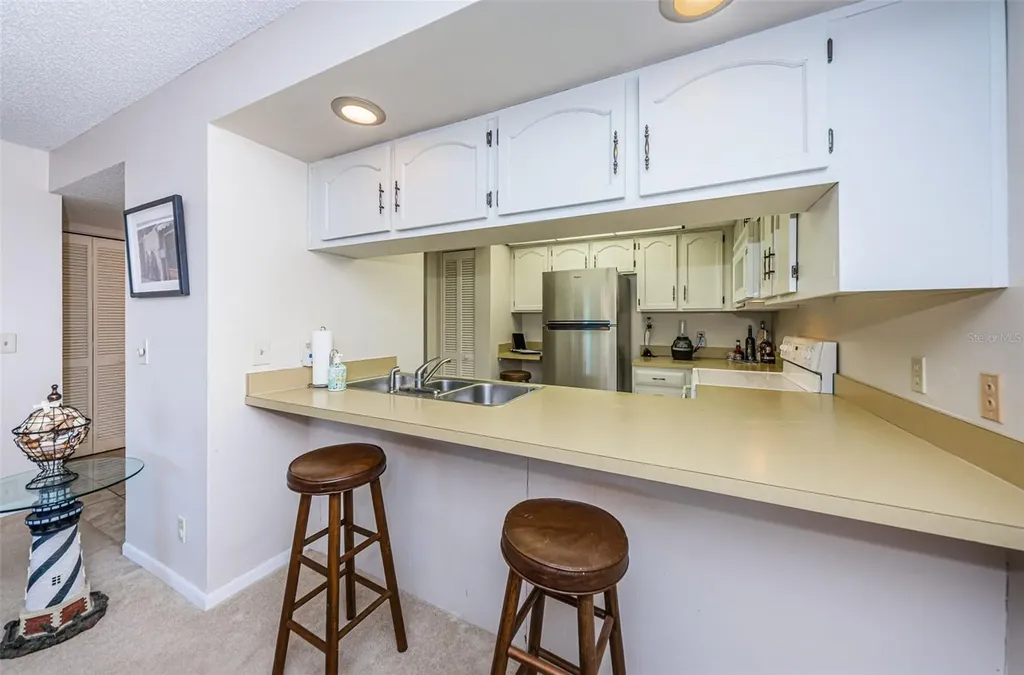 101 Mariner Drive Tarpon Springs FL 34689