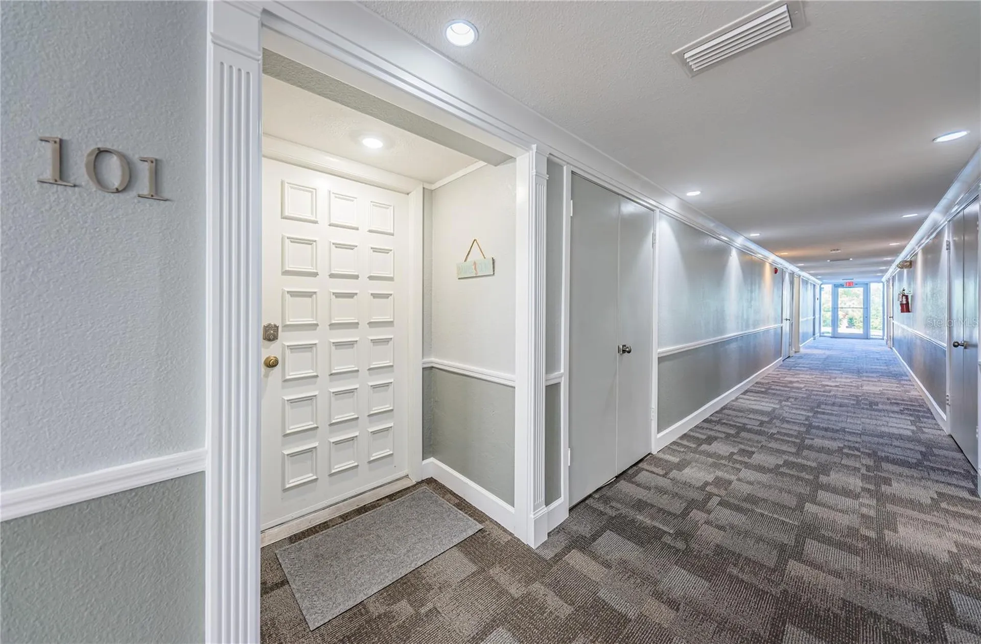 101 Mariner Drive Tarpon Springs FL 34689