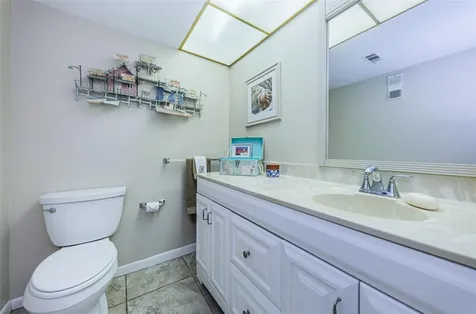 101 Mariner Drive Tarpon Springs FL 34689