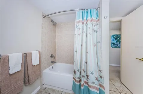 101 Mariner Drive Tarpon Springs FL 34689