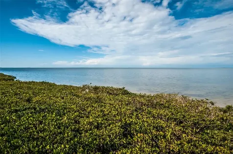 101 Mariner Drive Tarpon Springs FL 34689