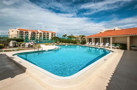 101 Mariner Drive Tarpon Springs FL 34689