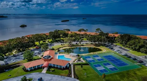 101 Mariner Drive Tarpon Springs FL 34689