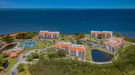 101 Mariner Drive Tarpon Springs FL 34689
