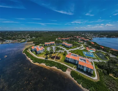 101 Mariner Drive Tarpon Springs FL 34689