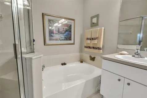 8612 Snowy Owl Way Tampa FL 33647