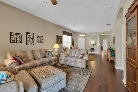 8612 Snowy Owl Way Tampa FL 33647