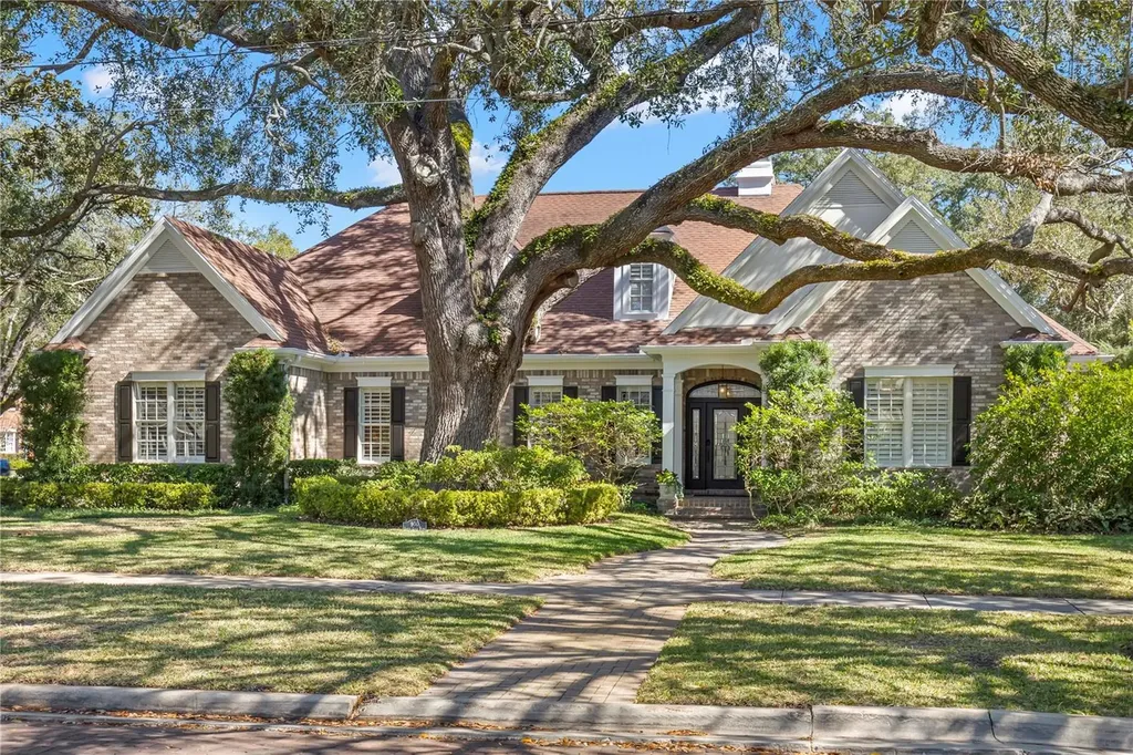 900 S Golf View Street Tampa FL 33629