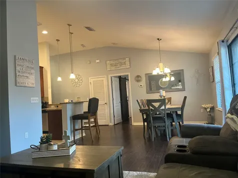 16611 Kingletside Court Lithia FL 33547