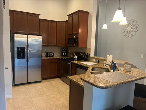16611 Kingletside Court Lithia FL 33547