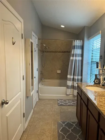 16611 Kingletside Court Lithia FL 33547