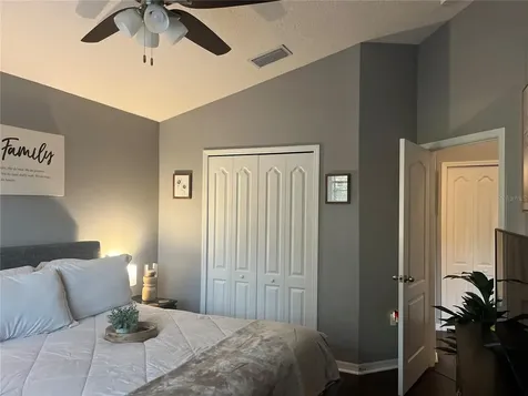 16611 Kingletside Court Lithia FL 33547