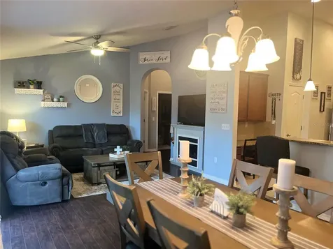 16611 Kingletside Court Lithia FL 33547