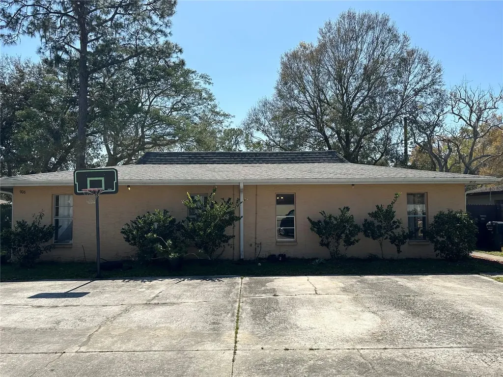 906 & 908 W Carole Street Lakeland FL 33803