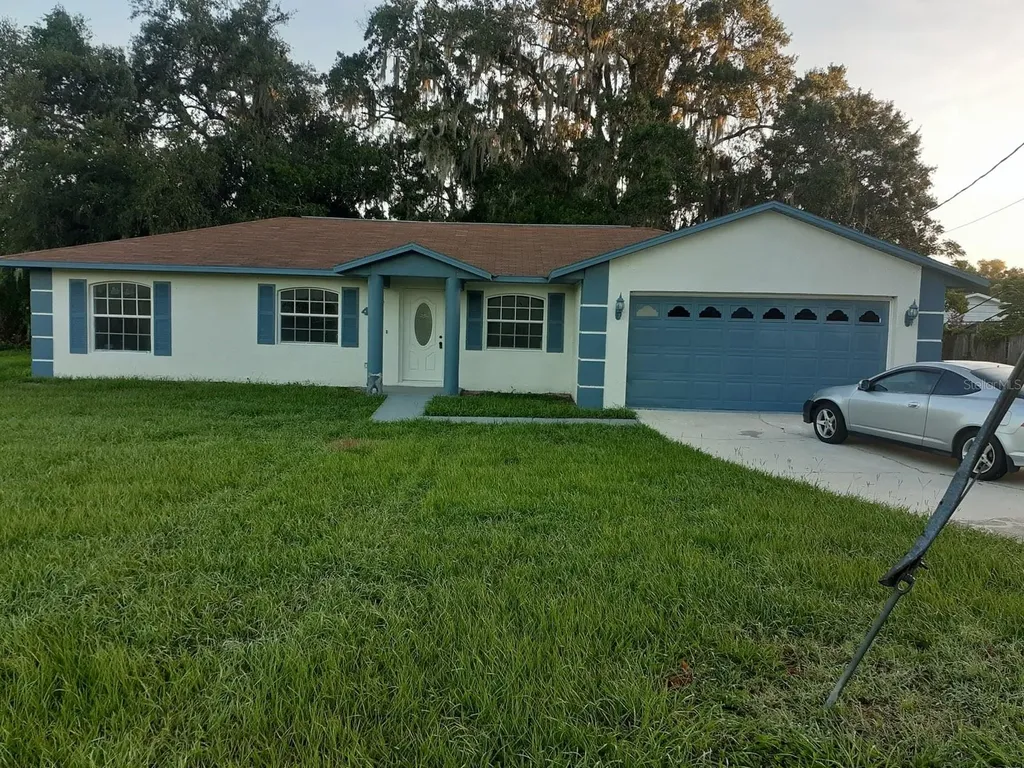 407 NW 8th Street Mulberry FL 33860