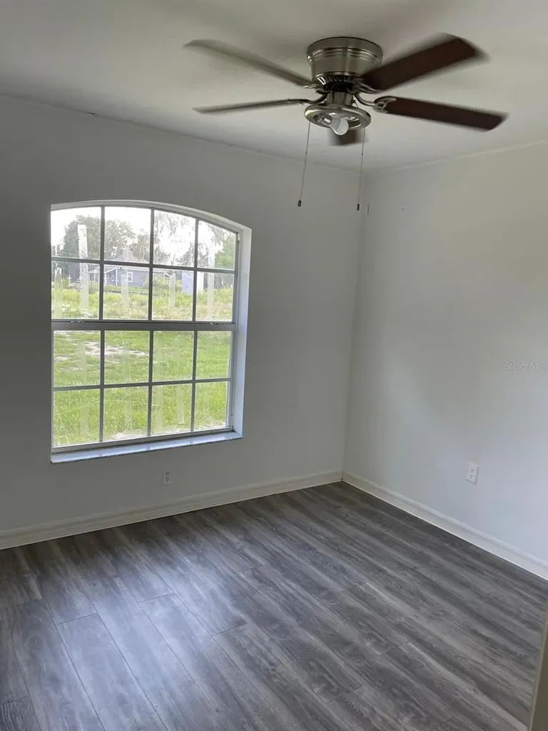 407 NW 8th Street Mulberry FL 33860