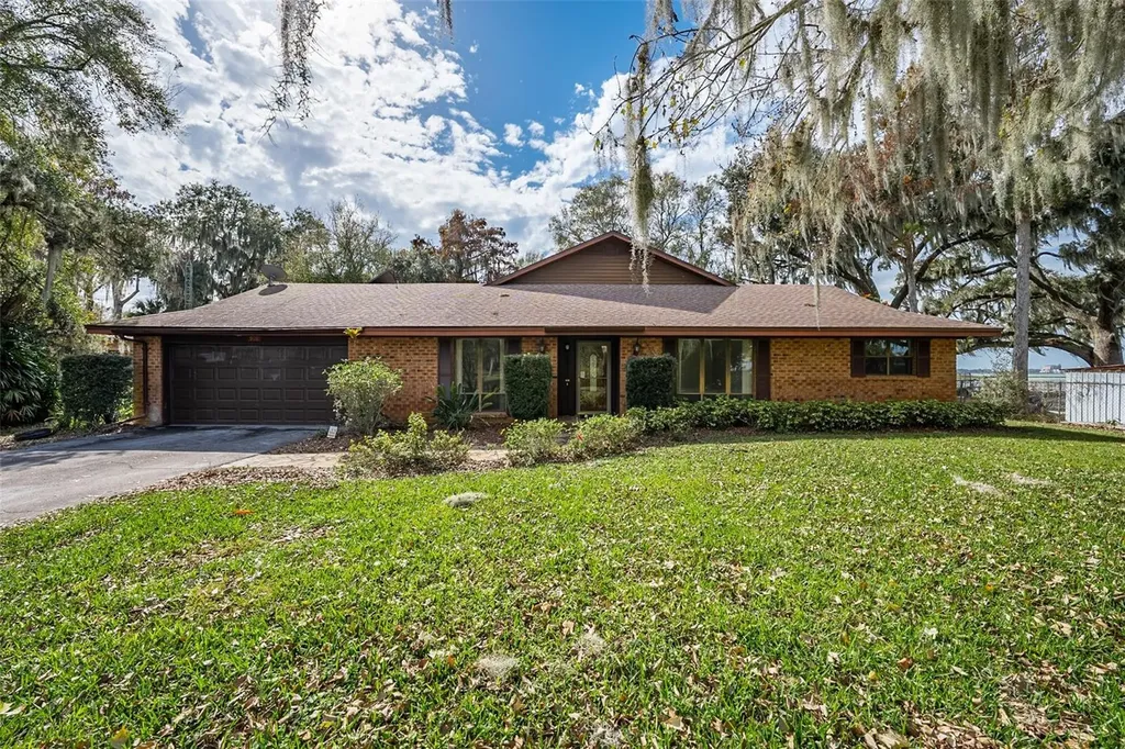 900 Shore Drive Kissimmee FL 34744