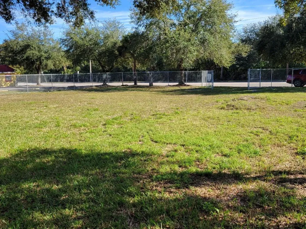 770 S Ivey Lane Orlando FL 32811